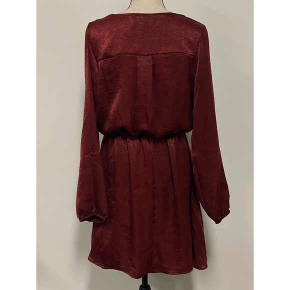 Charlotte Russe V-Neck Long Sleeve Mini Dress Burgundy Size L - Picture 7 of 8